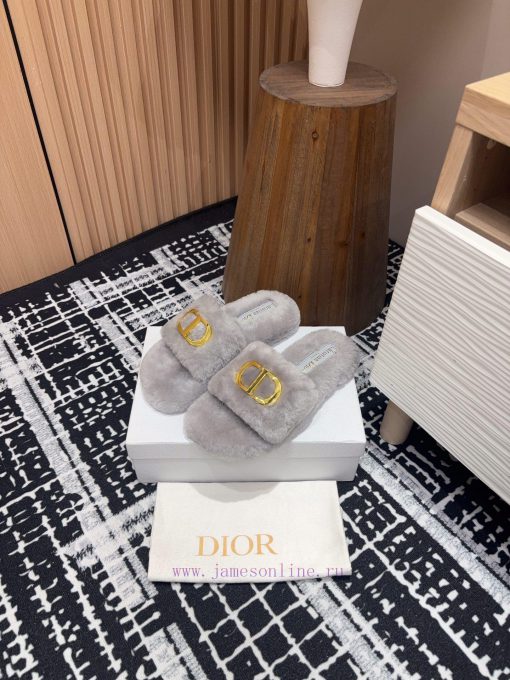 24Ss New Dior CD Button Down Woolen Shoes With Thick Sole And One Line Woolen SlippersThis Dway yxydivuy - Image 3