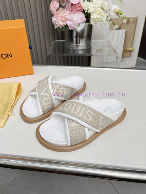Louis Vuitton's New Spring And Summer Slippers Are On The Market With 11 High-end Customization ye9u8el6 - Image 7