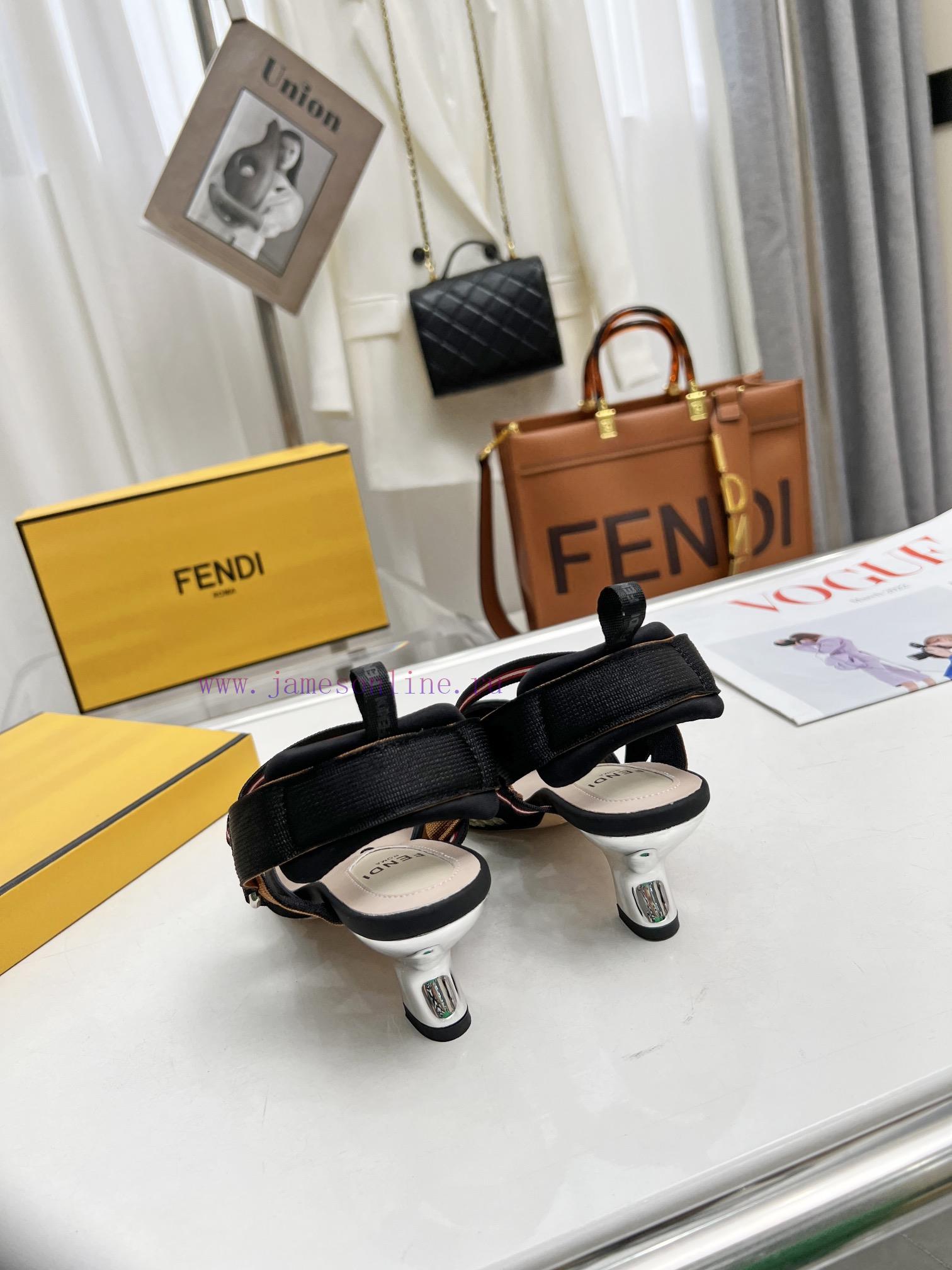 Fendi's New Model Is HereThe Colibr ì Open Heel Shoes Feature A Pointed Design And An Elastic S 42s7m07d - Image 6