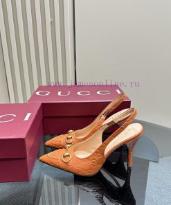 2025Gucci's New GUcc 𝐢 Horseneck Buckle Shallow Sandals Feature Pointed Tips Elastic Straps And dti0u2jo