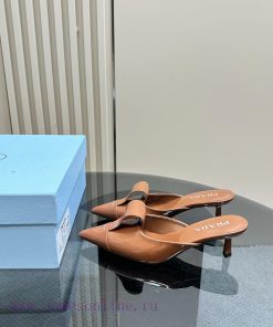 PRADA/PRADA Classic Spring/SummerTriangle Logo Sandals Single Shoe SeriesThe Simple Design Is P y4ajkcaa