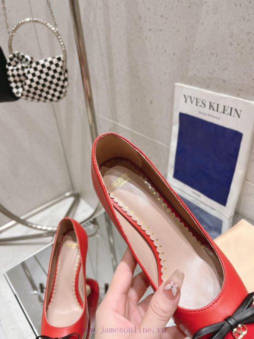 2025 Early Spring New Valentino Spring/Summer New Product Double Leather Splicing Single ShoeTh e84f9dt0 - Image 8