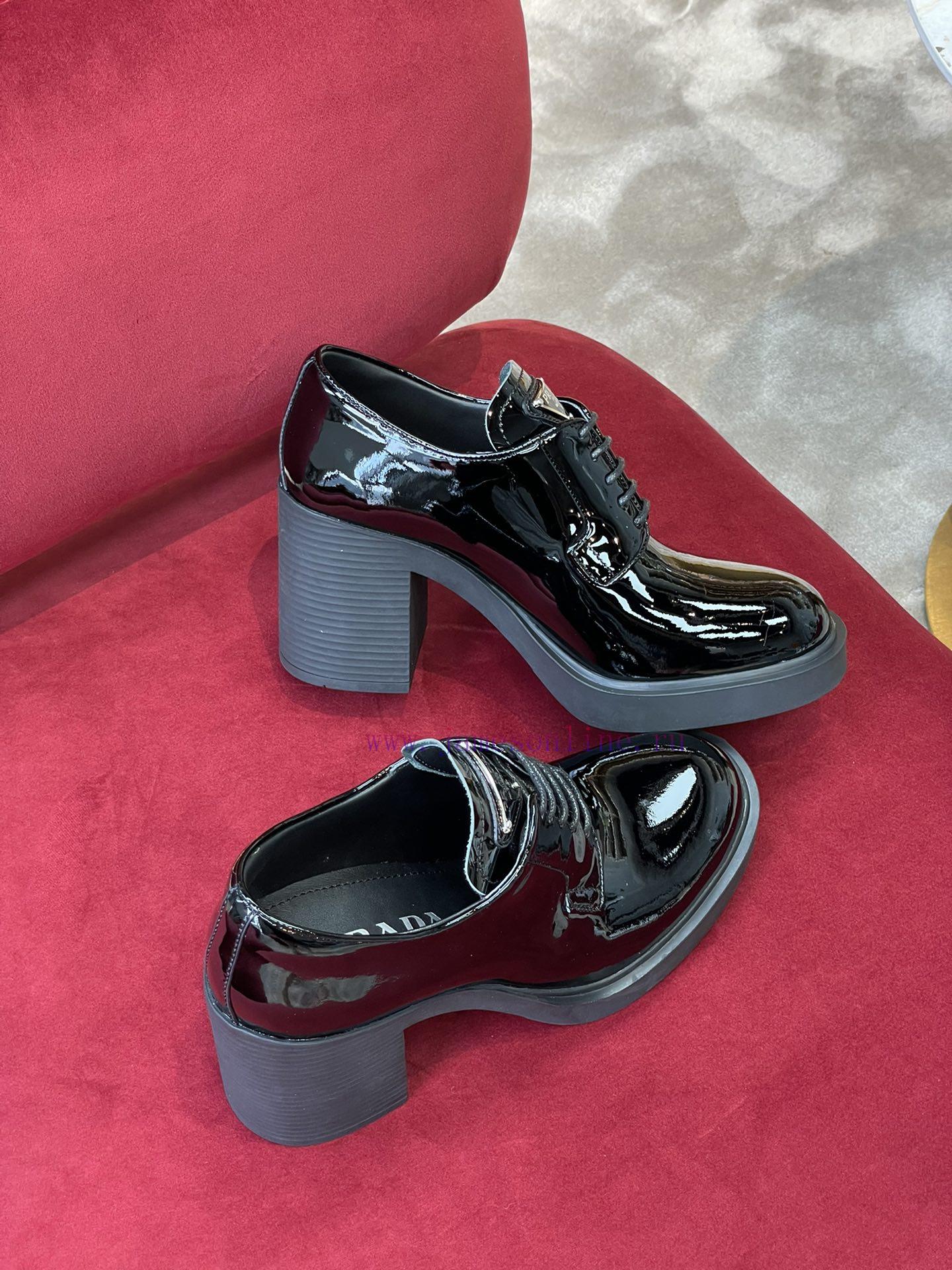 𝐏𝐑𝐀𝐃𝐀 Top Tier Heavyweight Launches The Latest Thick Soled Loafers Series Which Has Flooded Var 56c16izf - Image 4