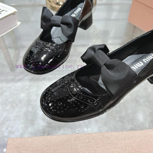 Top TierMIU MIU SS25 Early Spring Fashion Show New Retro Thick Heel Round Head Mary Jane Bow El cjeogsqu - Image 8
