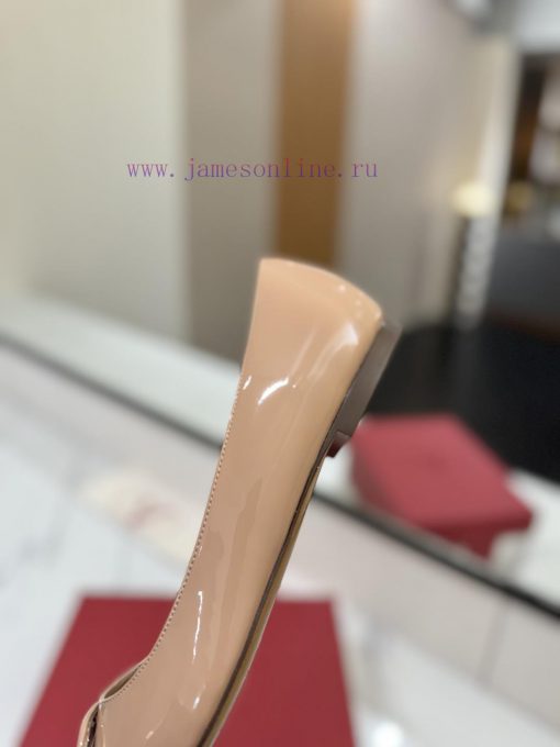Valentino Launches A New Single Shoe Collection Featuring Flat Heeled Pointed V-button SandalsT 0fg9qpdk - Image 8