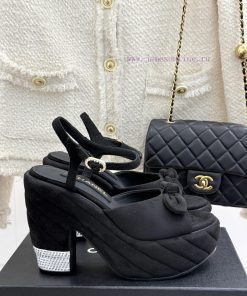 Chanel | Chanel 25C New Product ShowButterfly Knot Waterproof Table SandalsParis Fashion Week W ooyf6ep6