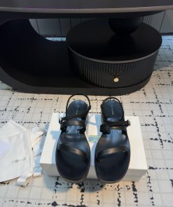 The Row 2025 Thick Soled Sandals Are From A Young Brand In The United States. It Goes Without S gosvnykl