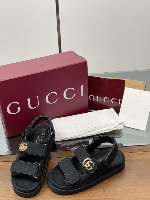 2025 Summer New GUCCi High End Boutique 🧧 Gucci's Early Spring Collection Is Adorned With Doubl hdnlpe1e - Image 4