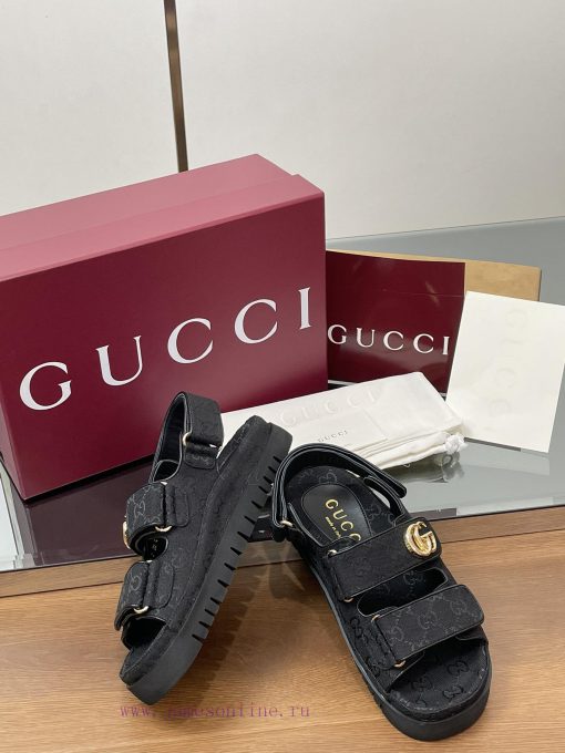 2025 Summer New GUCCi High End Boutique 🧧 Gucci's Early Spring Collection Is Adorned With Doubl hdnlpe1e - Image 8
