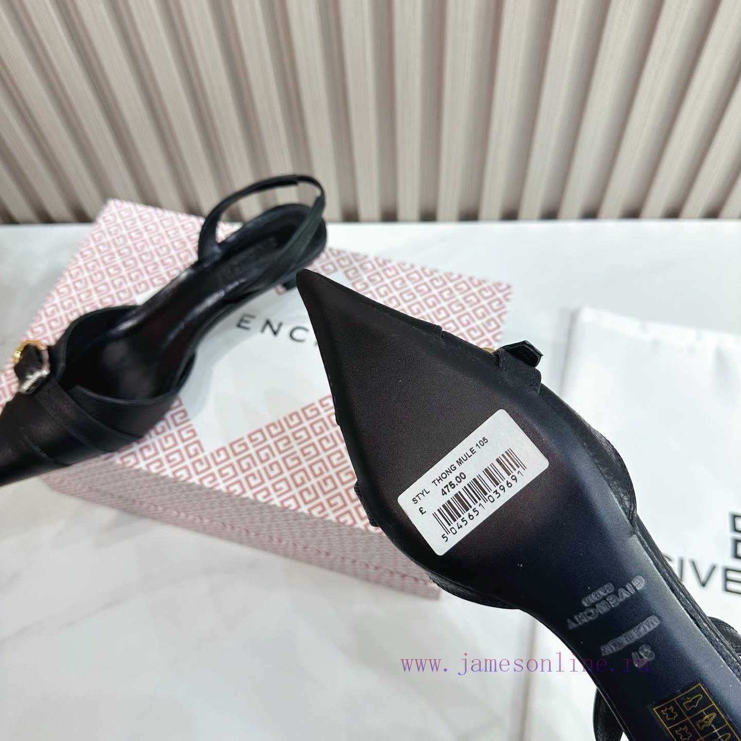 In 2025 SSS Launches GIVENCHY's Spring And Summer New Collection - The Brand's Iconic Retro Ele 4ewpbj5d - Image 10