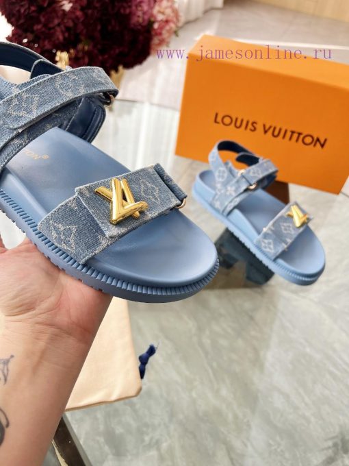 Louis Vuitton's Multi Colored Optional New Slippers Are On The Market With 11 High-end Customiz jd16h2tr - Image 9
