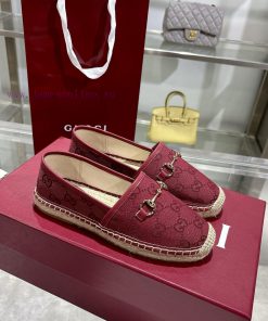 Women's New Fishing Shoes With P Horse Collar BuckleThis Shoe Is Made Of Burgundy GG Gucci Canv 8t1r9310