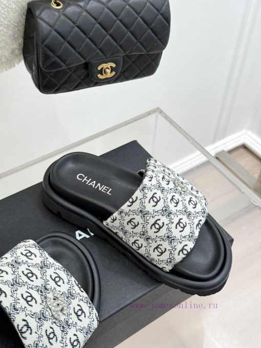 Chanel | Chanel 25p Spring/Summer New ProductsDouble C Printed Velcro Thick Bottom Bread Lazy S xvdrhrdx - Image 6