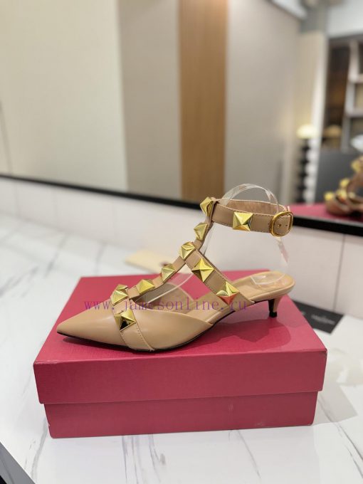 P𝑉𝐴𝐿𝐸𝑁𝑇𝐼𝑁𝑂 Valentino ͥThe New Season's Warren Slippers Are Also So Beautiful With A Unique Text fsj8nuwu - Image 5