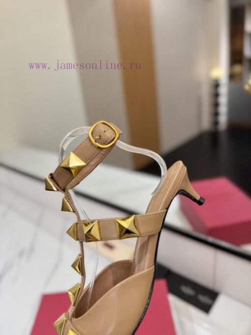P𝑉𝐴𝐿𝐸𝑁𝑇𝐼𝑁𝑂 Valentino ͥThe New Season's Warren Slippers Are Also So Beautiful With A Unique Text fsj8nuwu - Image 8