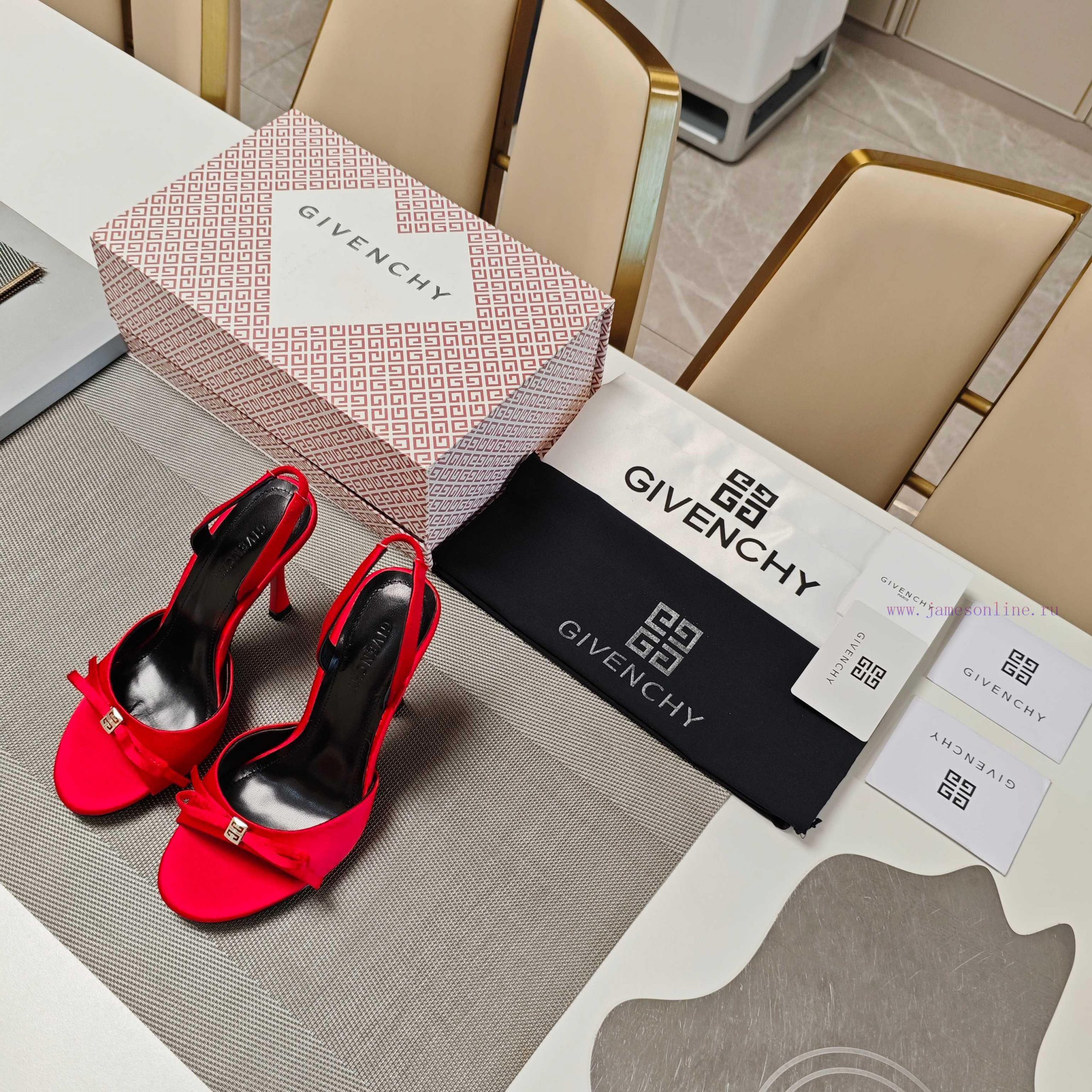 Givenchy (latest Official Packaging Matching 25 Year G-patterned Pink Heart Magnet Box Matching w6wxwikw - Image 3