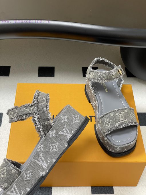 The New Maya Series Square Buckle Flat Strap Sandals From The Donkey BrandThis Maya Flatform Sa 17jb8gcz - Image 7