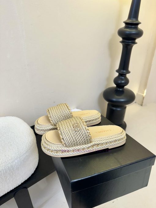 Chanel Early Spring New Double C Embroidered Flat Flat One Word SlippersThe Original Model 11 I q1vyetuj - Image 6
