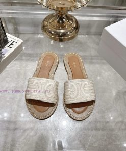Celine 2025 Spring/Summer New Lazy SlippersThis Season's Beach Shoes Have Released A New Model z7oh0mc6