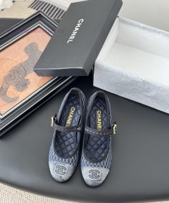 Chanel 25s Fashion Show Mary Jane Single ShoeSimple Yet Sweet And PlayfulCorduroy Twill Splicin i5t0tbqk