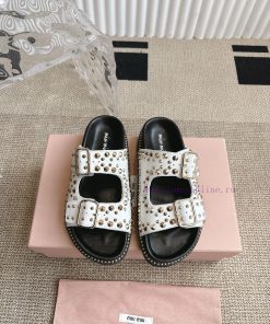 MiuMiu Thick Bottom Riveted Cold Slippers2025 Summer New Flat Bottomed Women's Shoes With Soft uocy6oqb