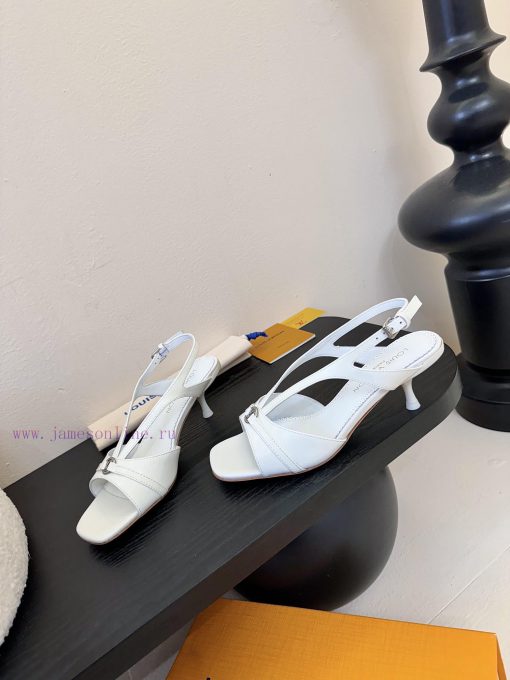 25ss Spring/summer New LOUIS VUITTON Lv Square Buckle V-belt Cat Heel Sandals With Exposed Heel uwhphrj9 - Image 4