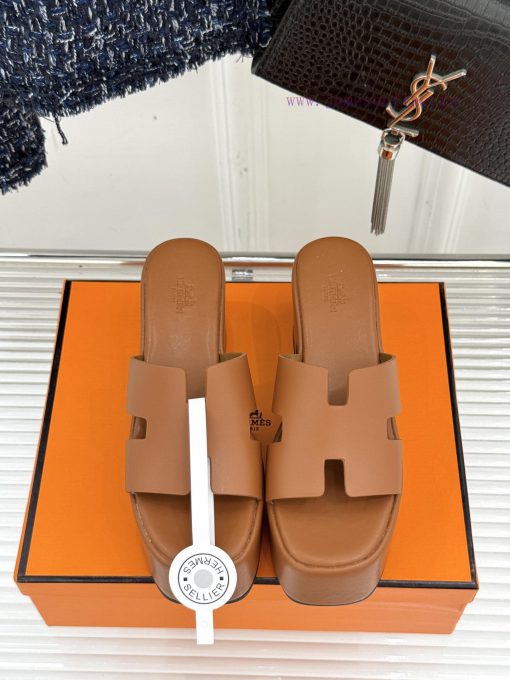 Herm è S/Herm è S Classic H Thick Bottom SlippersStill The Timeless Classic H-shaped DesignExtr momf7ar5 - Image 5