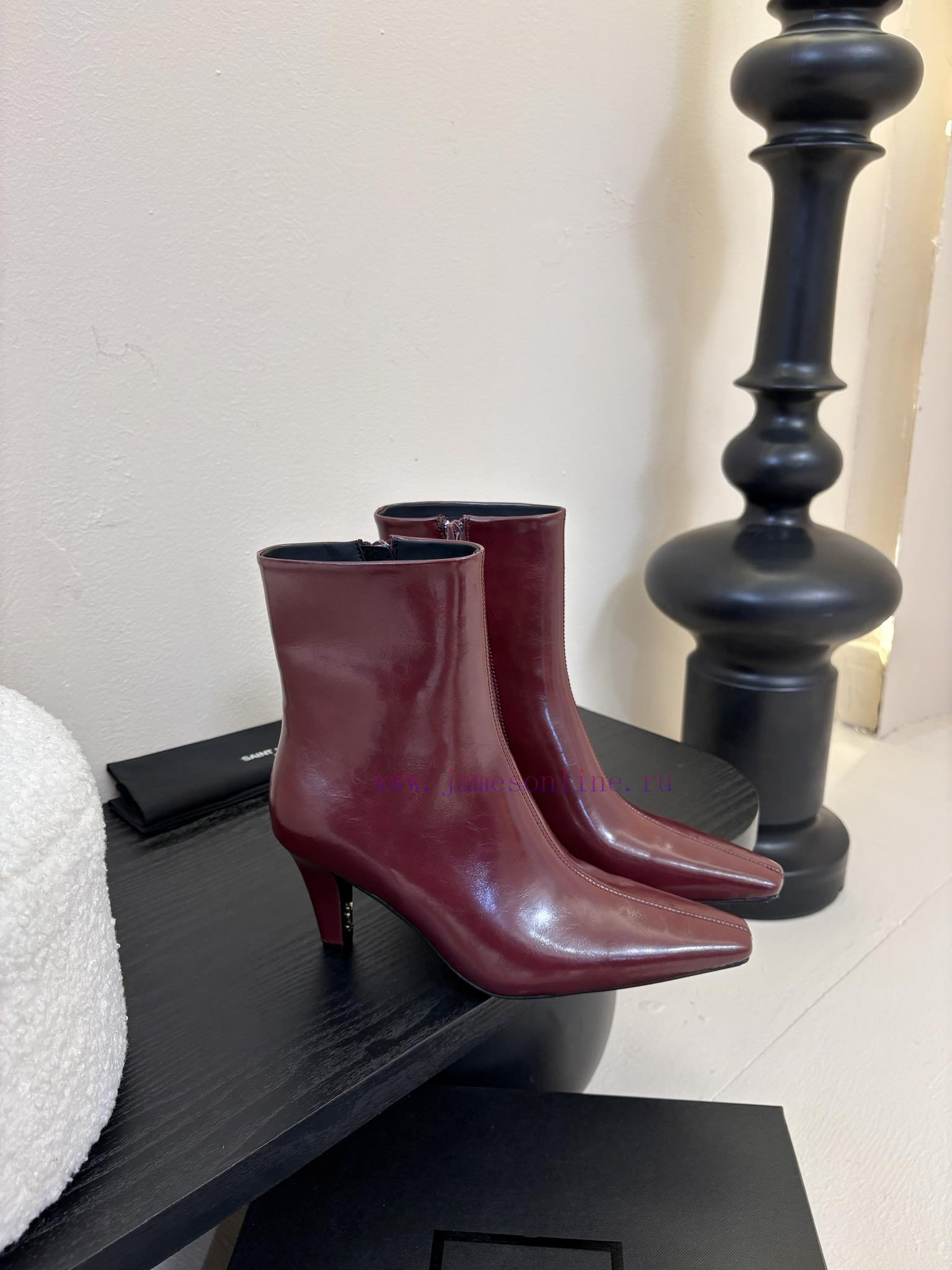 Saint Laurent BootsThe Pointed Toe And Fine Heel Of The Single Item Complement Each Other Addin ncuemm5k - Image 3
