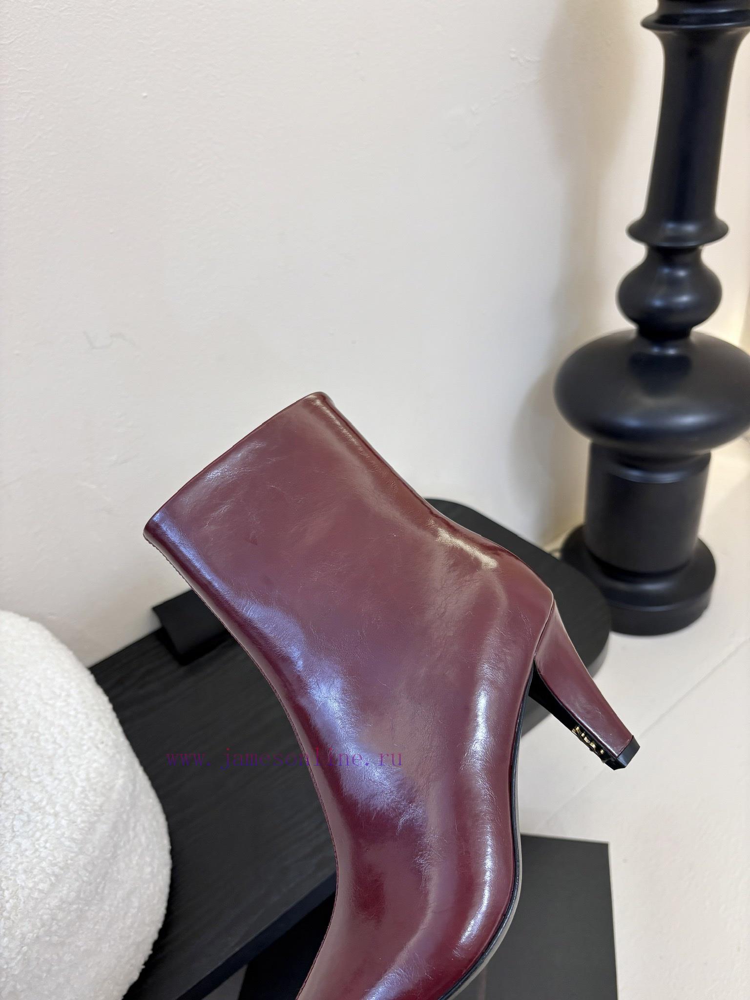 Saint Laurent BootsThe Pointed Toe And Fine Heel Of The Single Item Complement Each Other Addin ncuemm5k - Image 9