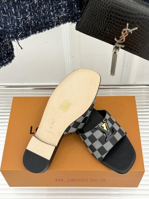 L * V Donkey Classic Explosive Checkerboard Flat SlippersThe Classic Checkerboard Elements Are fxx54d7m - Image 10