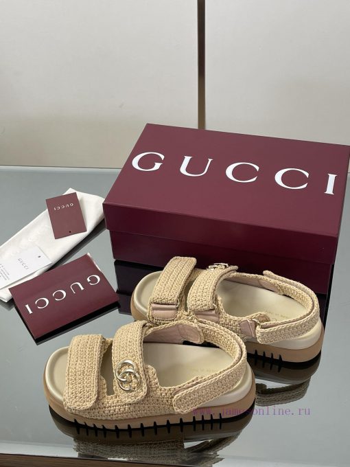 2025 Summer New GUCCi High End Boutique 🧧 Gucci's Early Spring Collection Features Double GG Gu s064vp69 - Image 5