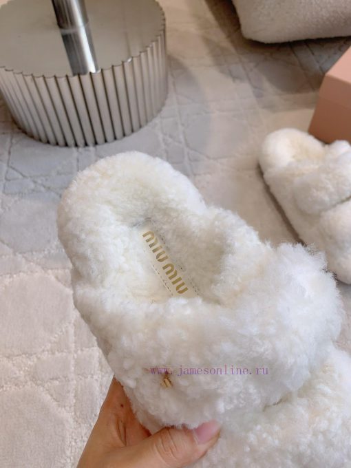 Miu's New Fur Slippers Are Made Of Super Thick Australian Imported Wool Which Feels Like Steppi 2n3ynprj - Image 7