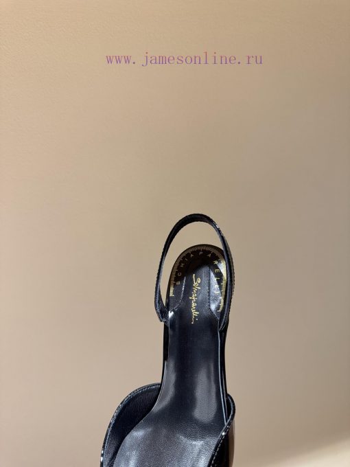 The MostThe Design Master Forgotten By The PublicElsa Schiaparelli Elsa SchiaparelliChanel's Li g7urgm5g - Image 6