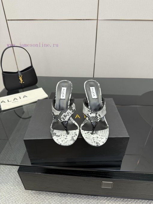 ALA ࠖ A Triangle Flat Slippers | HIGH LOVE | | | ALA ࠖ A | HIGH LOVEEvery Person In A Big Onlin cg7p1kcb
