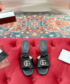 Gucci * 25 New Spring And Summer Open Toed Slippers Are Made Of Leather And Cleverly Use Design j3eur3a0