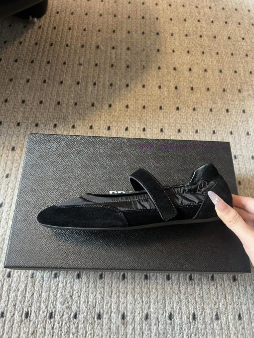 Top QualityPrada's New Women's Suede Patchwork Mary Jane ShoesPrada Adheres To The Design Philo i5msxvpp - Image 9