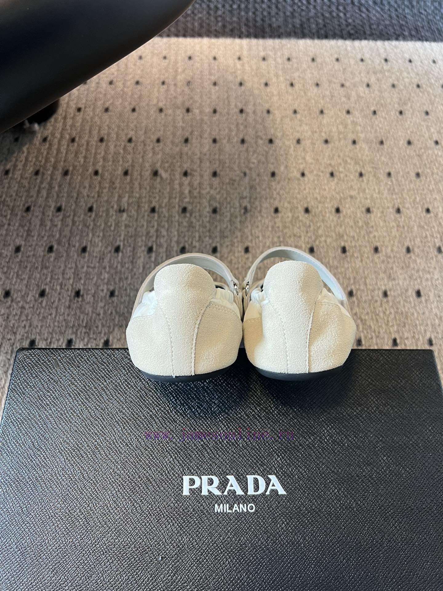 Top QualityPrada's New Women's Suede Patchwork Mary Jane ShoesPrada Adheres To The Design Philo bkjko3xk - Image 10