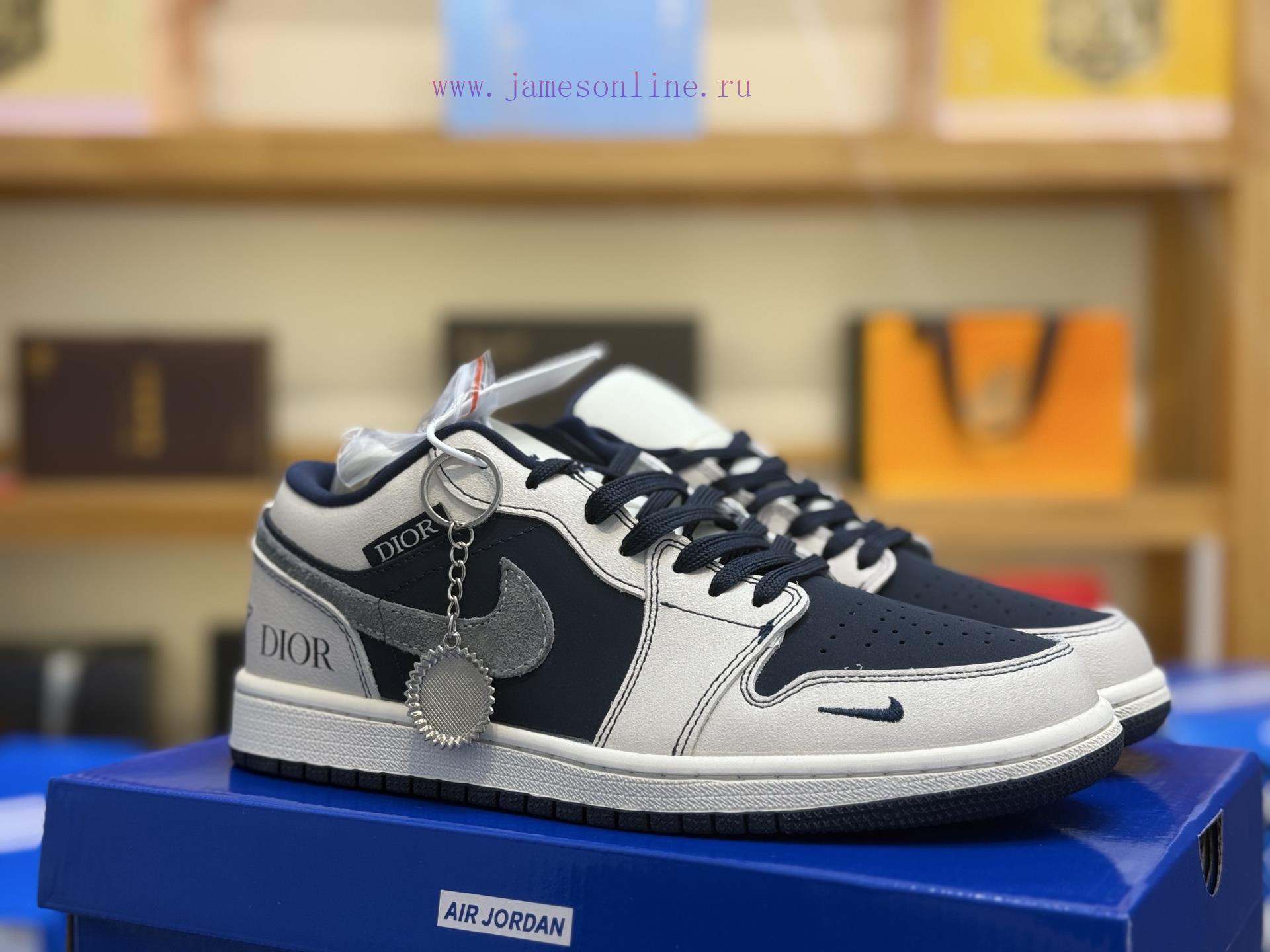 Nike Air Jordan 1 Low Custom Color SchemeCustomized AJ Collaboration - High-end Customized Low 12tk7lz3 - Image 2