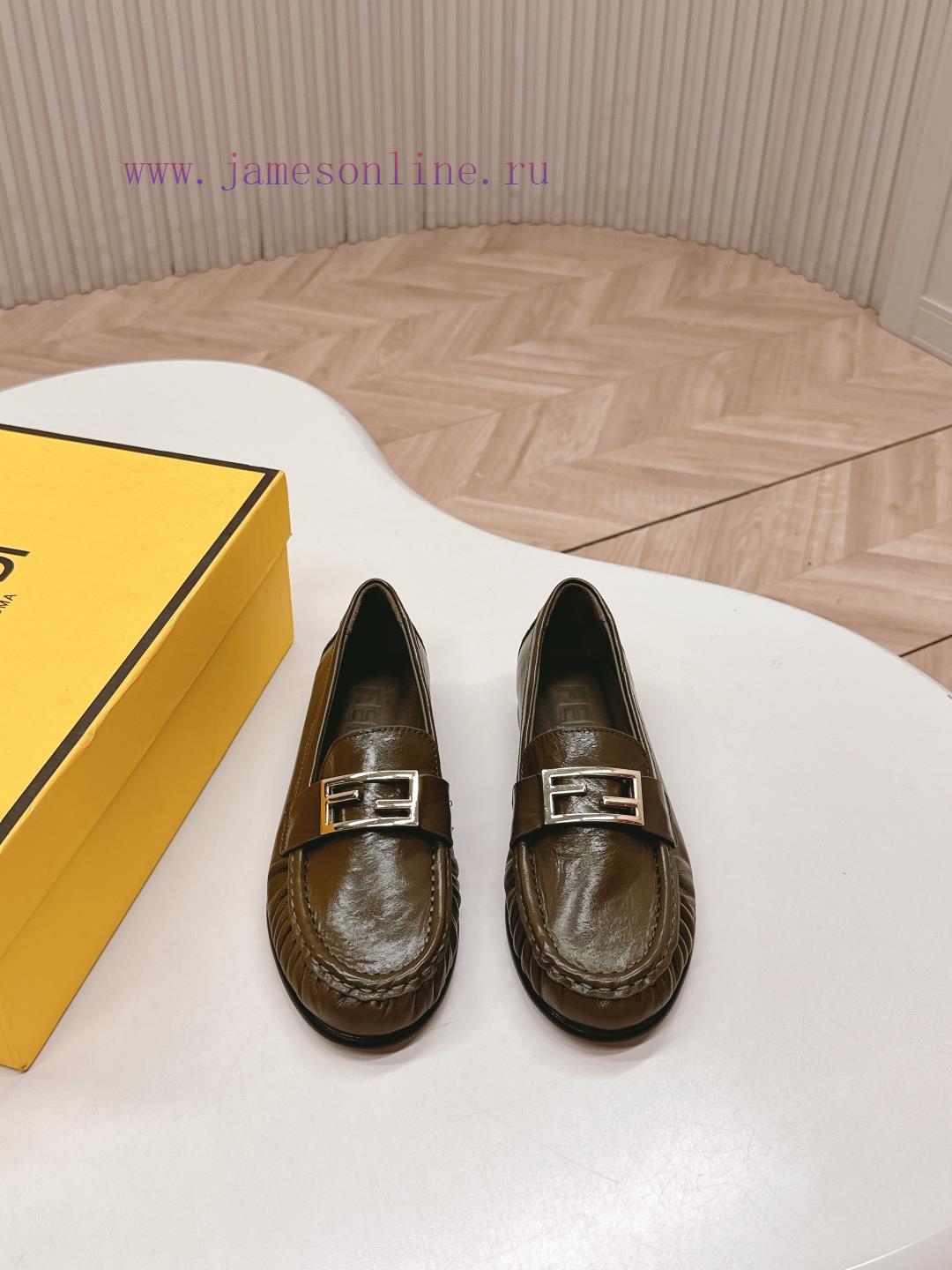 Fendi 26 Spring Collection New Single Shoes Small Leather Shoes Le Fu Shoe Last Type Versatile am6gjdg8
