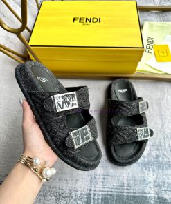 FENDI's Latest Hot Item Double Button Flat Slippers With FF Decorative Buckle Imitation Old Blu imjdj9u3