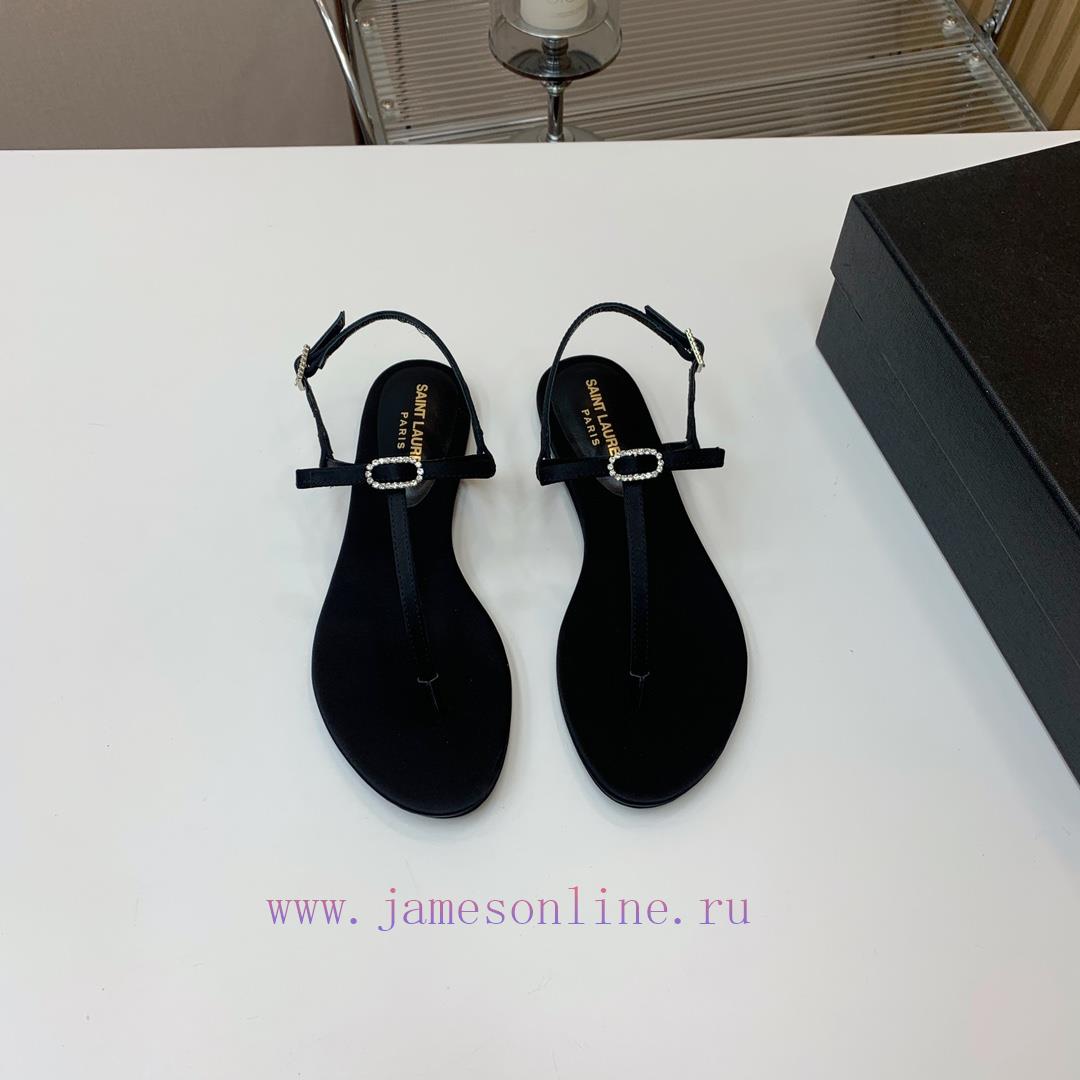 Saint Laurent Silk Diamond Buckle Flat Sandals Have A Unique And Eye-catching Design Including r2pv01in