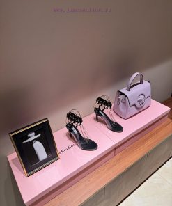 The MostALAIA24 Spring/summer Silver Metallic Suede Sandals Have Insights Into Women's Body Sha 6e1asae8