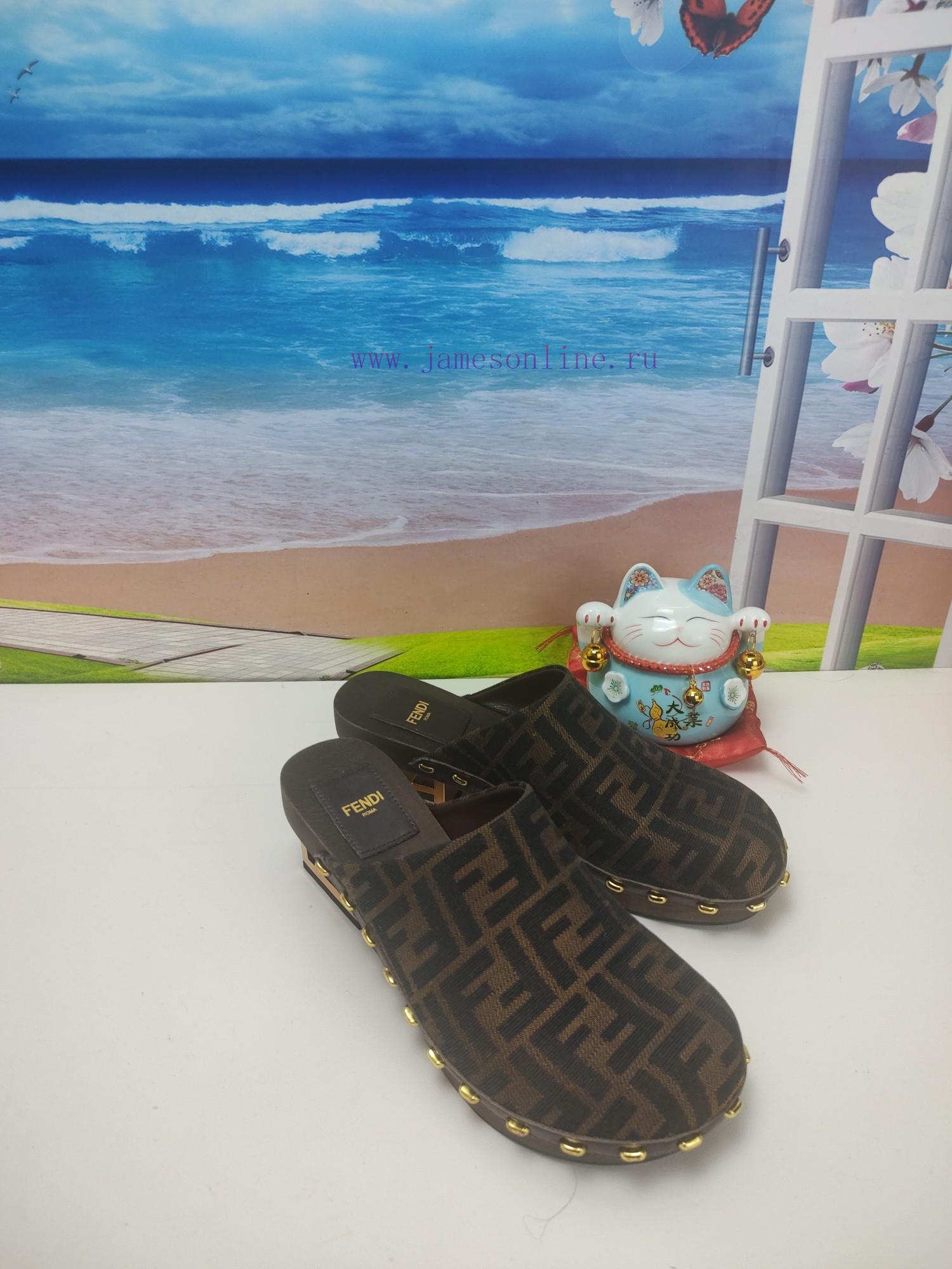 Fendi Spring Edition Is The First To Be Released Inspired By The Classic Wooden Soled Baguette mifhjj61 - Image 3
