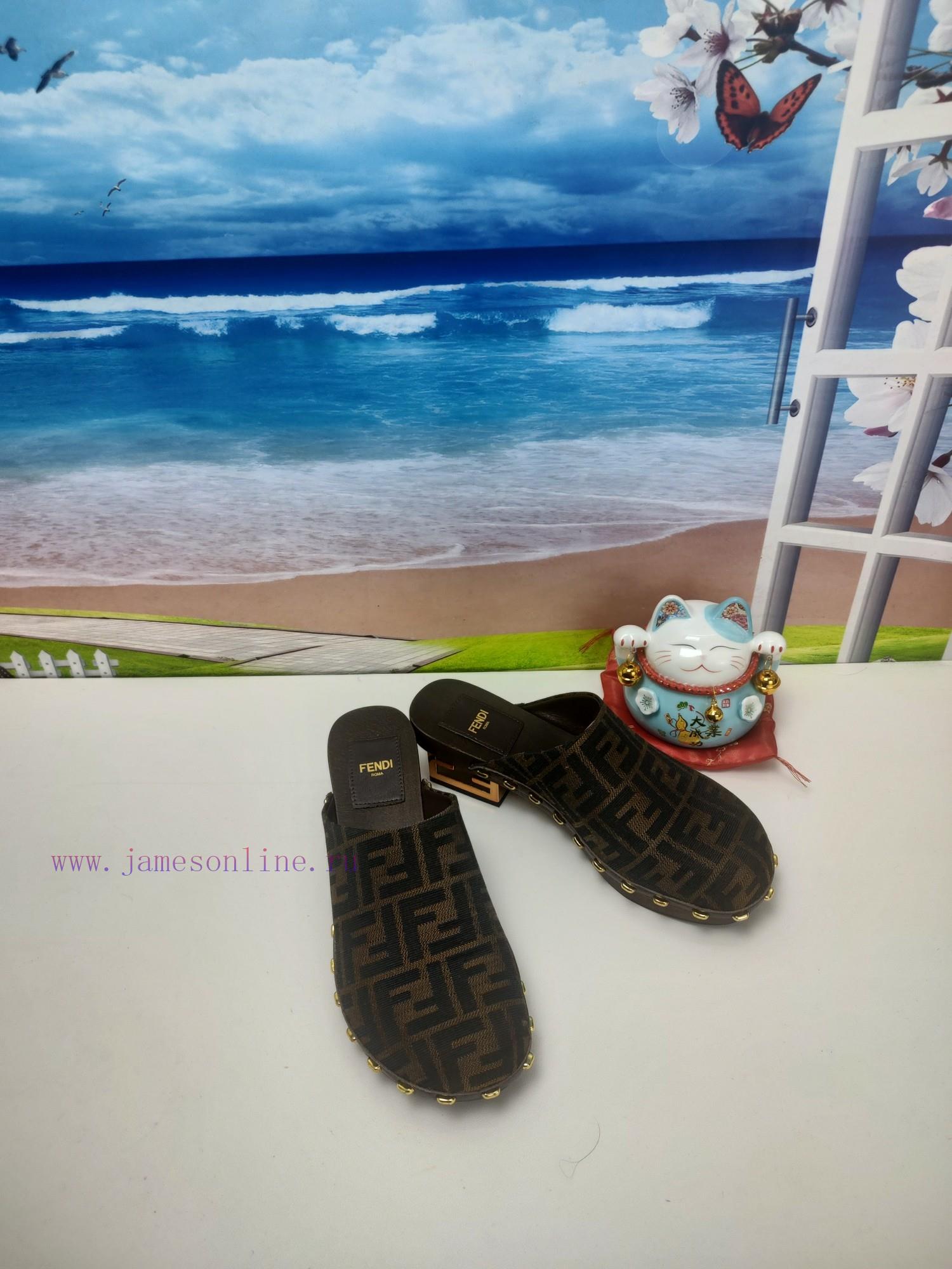 Fendi Spring Edition Is The First To Be Released Inspired By The Classic Wooden Soled Baguette mifhjj61 - Image 4