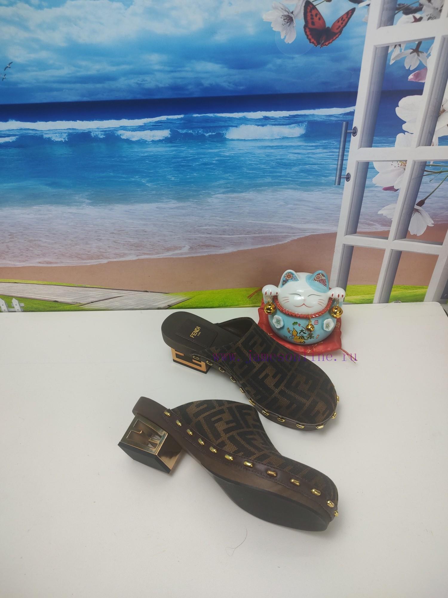 Fendi Spring Edition Is The First To Be Released Inspired By The Classic Wooden Soled Baguette mifhjj61 - Image 8