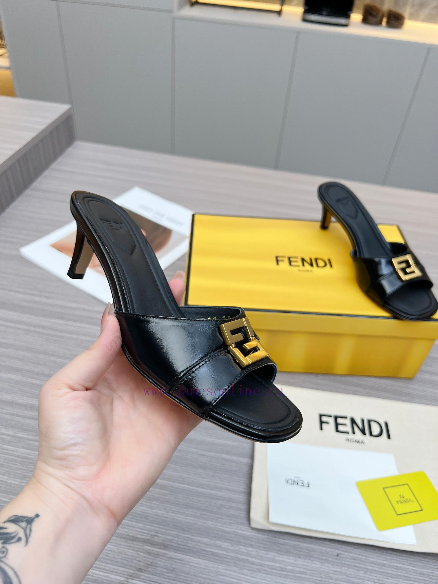 FENDI REFELECTION FENDI Fashion Slippers For Spring/Summer 2024Bright Avocado Leather Splicing tuhi2u38 - Image 2