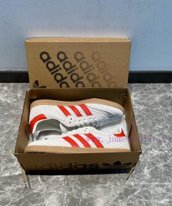 Adidas Originals Samba White And Red Samba Was Born On The Field And Has Now Become A Classic S 7ruzdlpm
