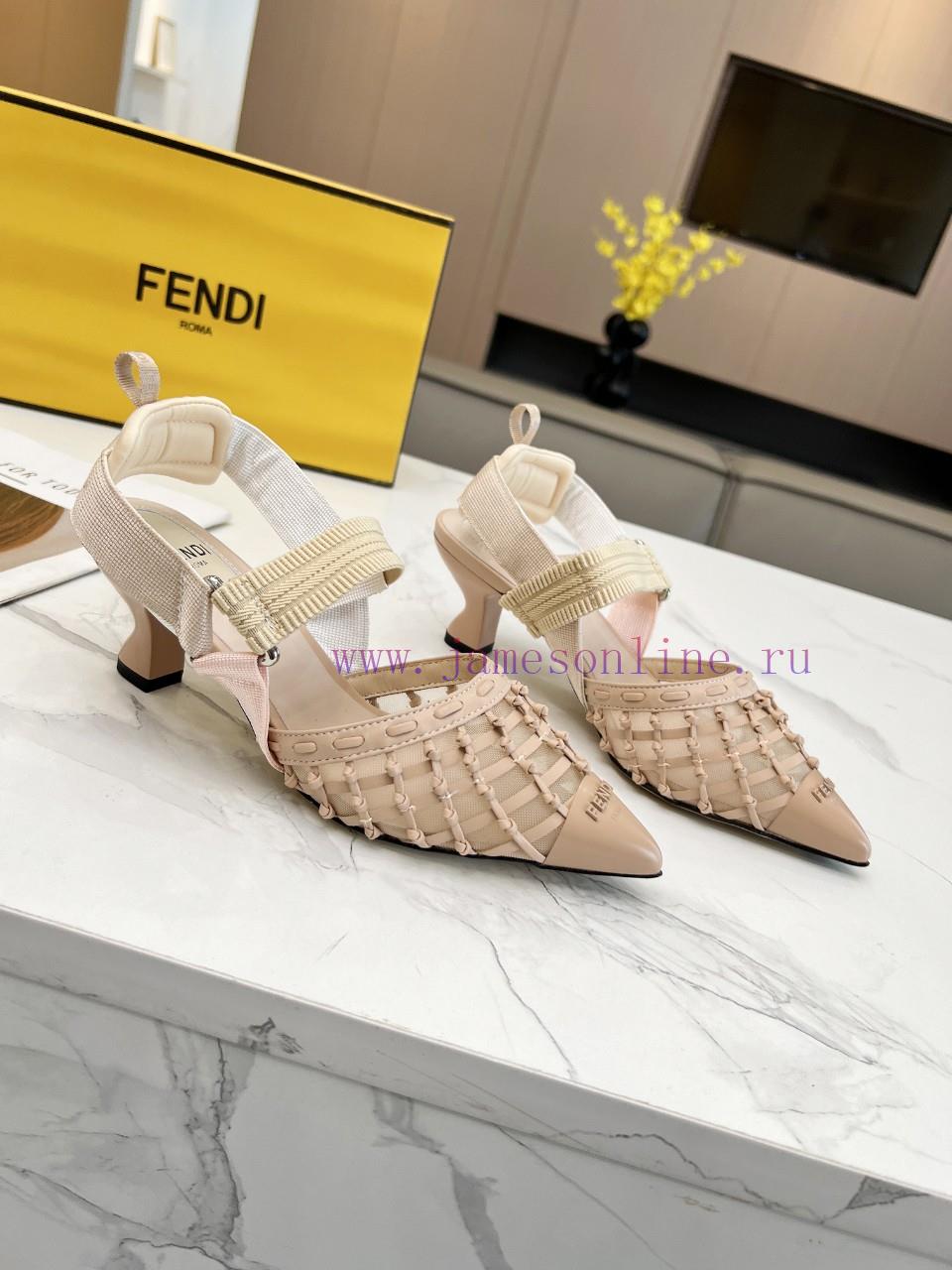 Fendi's New Women's Shoes Feature A Unique Design And A Perfect Interpretation Of Avant-garde S n9iqnbq2 - Image 3