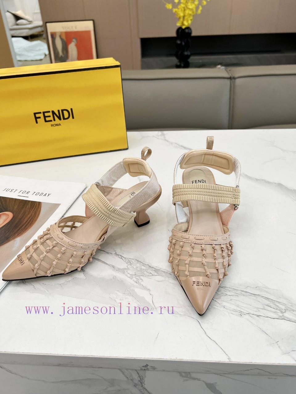 Fendi's New Women's Shoes Feature A Unique Design And A Perfect Interpretation Of Avant-garde S n9iqnbq2 - Image 4