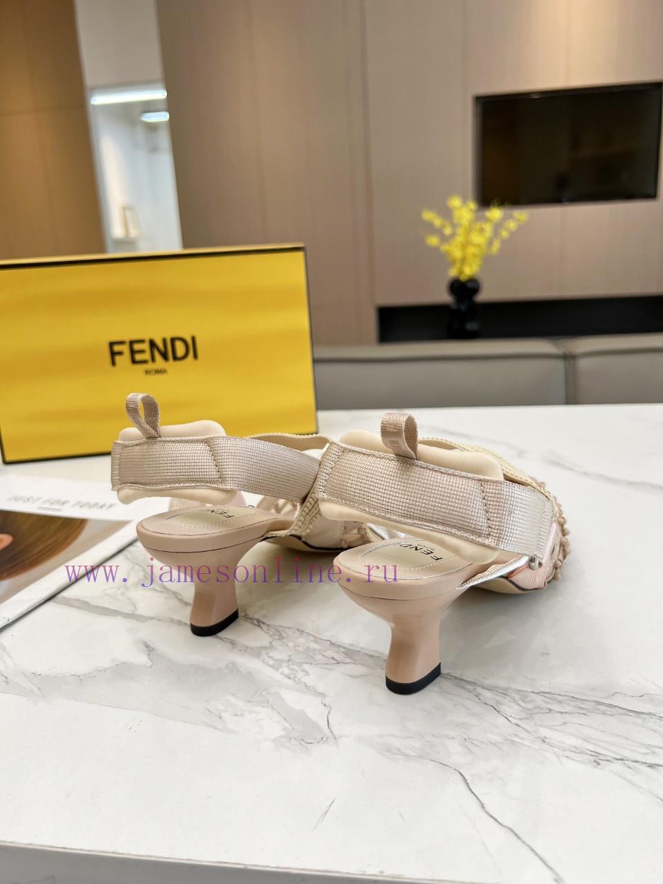 Fendi's New Women's Shoes Feature A Unique Design And A Perfect Interpretation Of Avant-garde S n9iqnbq2 - Image 6